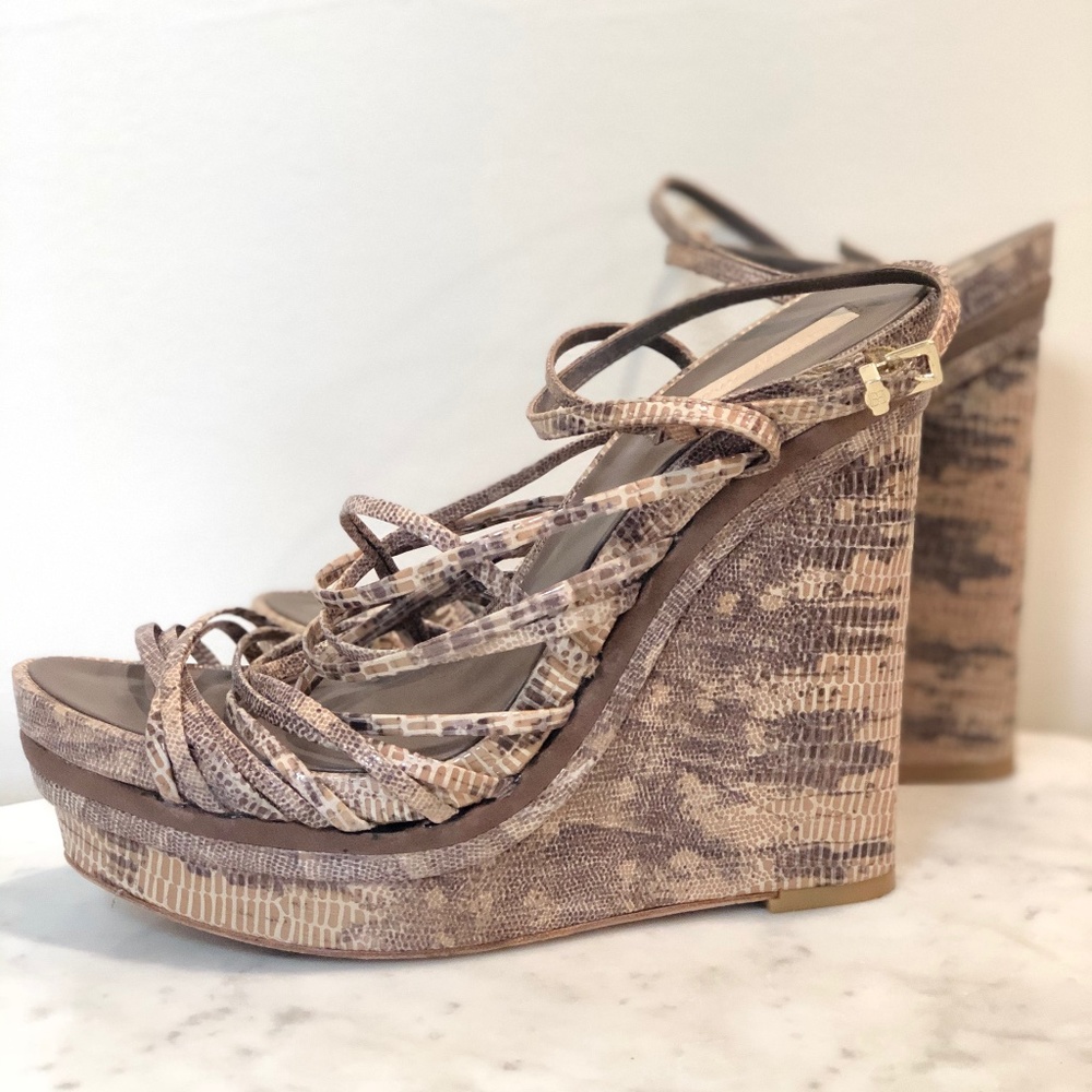 BCBGMAXAZRIA Vero Wedge Heels